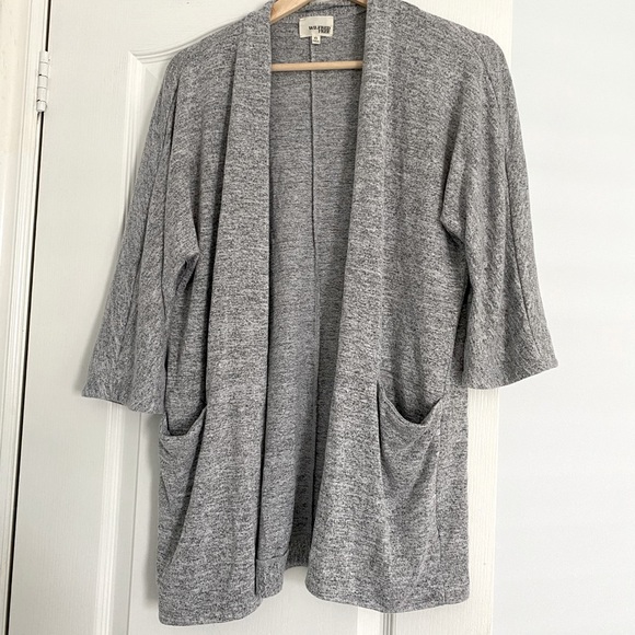 Aritzia cardigan - Picture 1 of 4